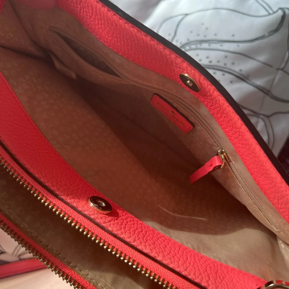 Beautiful bright pink Kate Spade shoulder or cross body purse - Picture 3 of 4